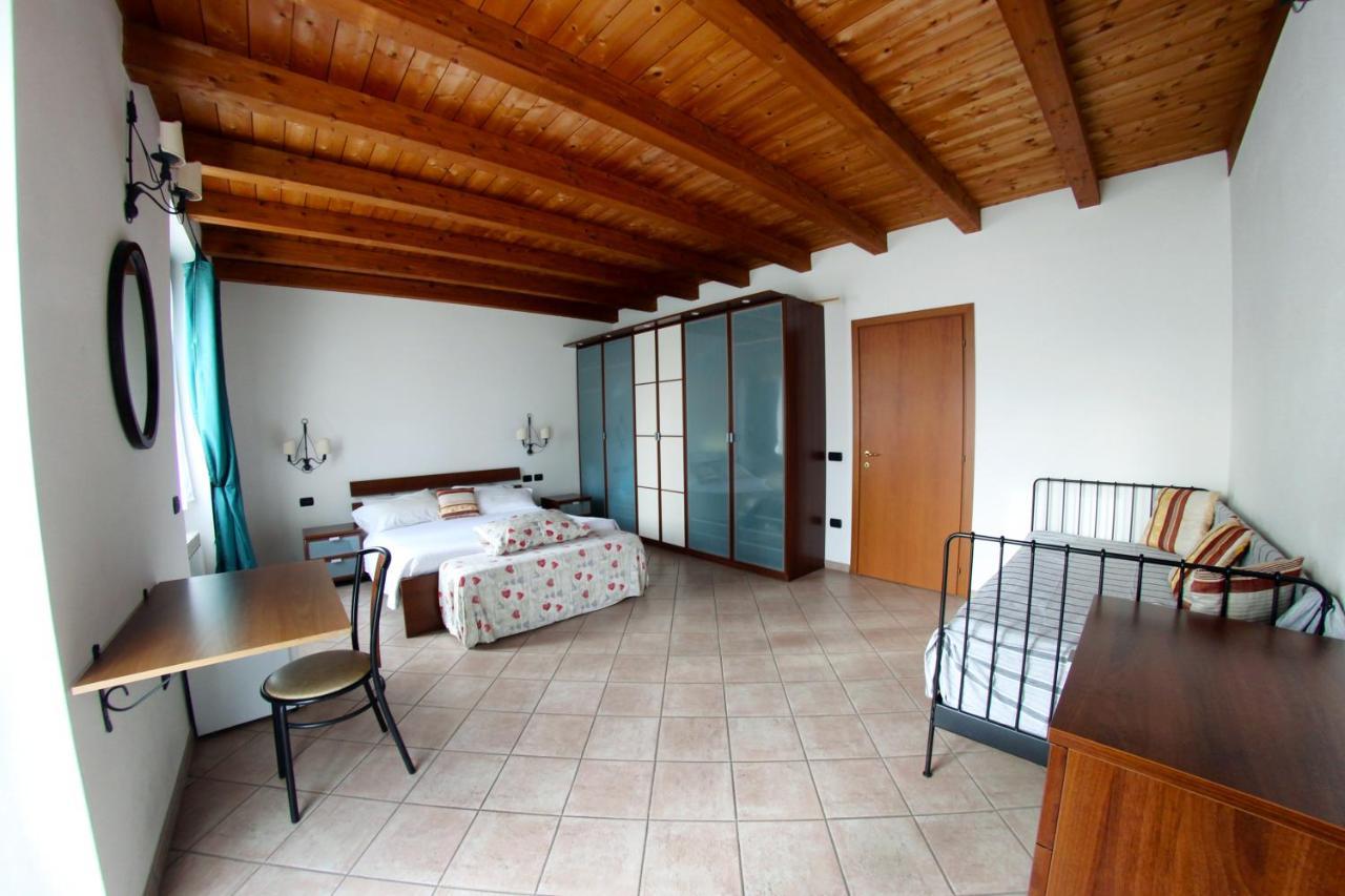 Villa Central Варена Екстериор снимка
